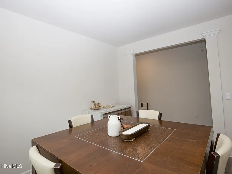 1179 Misty Creek Dr — Photo 14