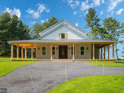 460 Shade Tree Ln, Shenandoah Junction, WV, 25442