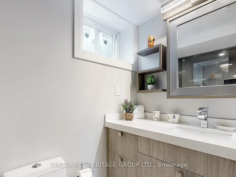 29 Manadon Dr #LOWER — Photo 13