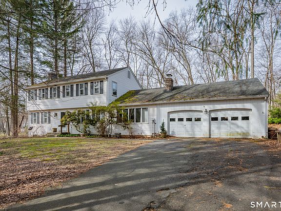 2nd image of 3 Cotswold Way