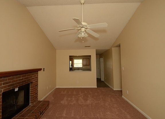 5th image of 122 Creekview Dr
