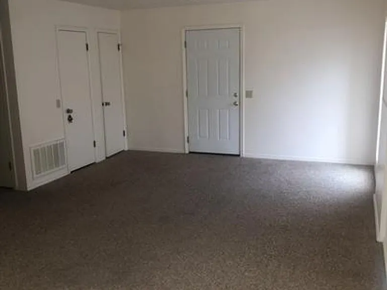 500 Curry Ln — Photo 4