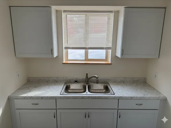 4560 E 104th St, Cleveland, OH