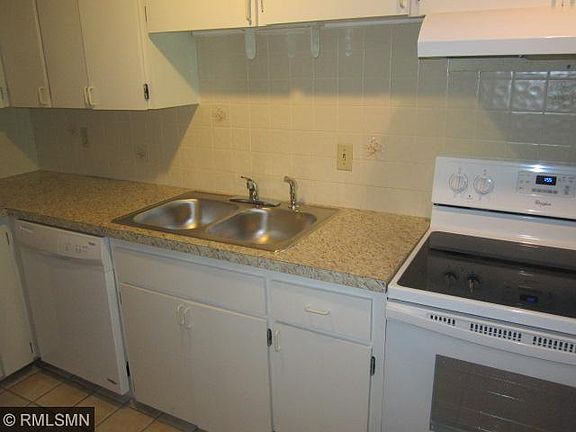 4th image of 4120 Parklawn Ave APT 121
