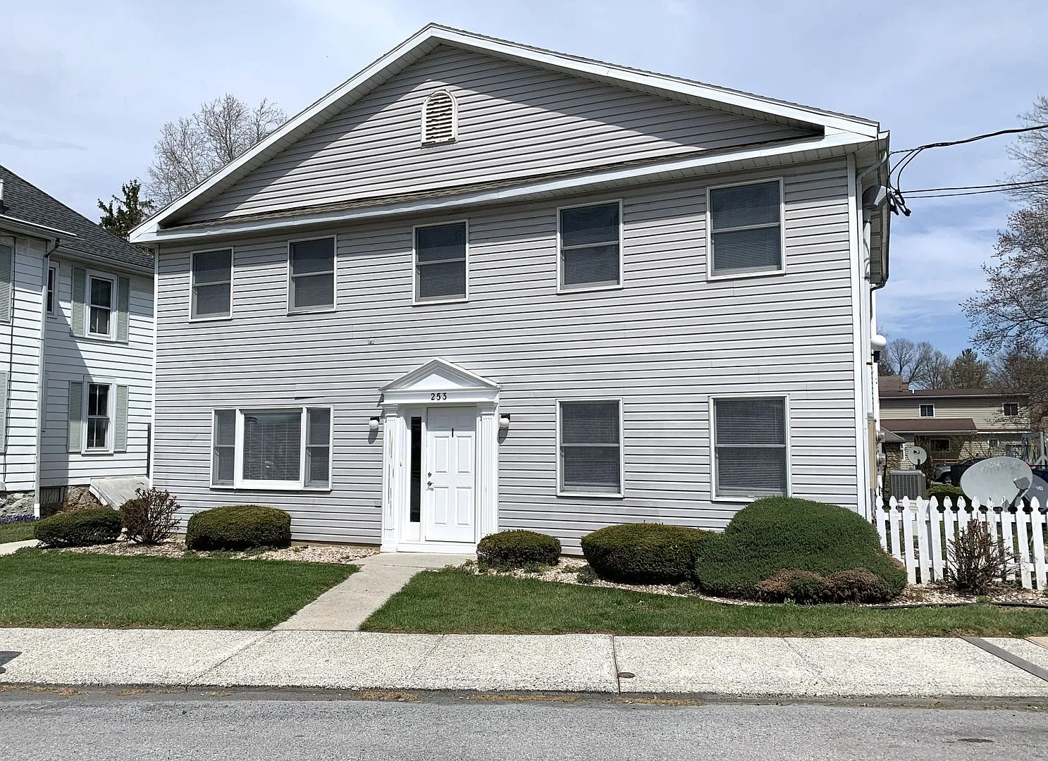 253 College Ave — Photo 1