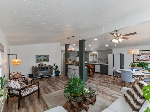 74711 Dillon Rd Space 427, Desert Hot Springs, CA 92241