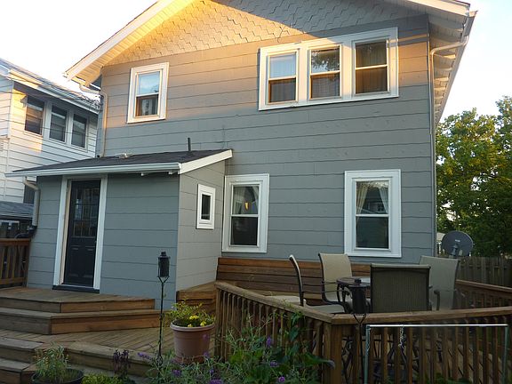2nd image of 142 E Como Ave