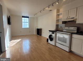 2015 Chestnut St APT 2F, Philadelphia, PA 19103