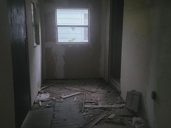 5th image of 1736 E 23RD Street