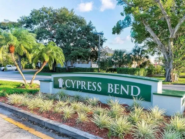 2238 N Cypress Bend Dr, Pompano Beach, FL