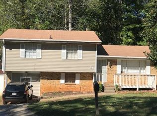 223 Creekwood Ln, Riverdale, GA