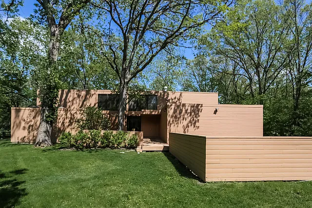 1603 Clendenin Ln photo 1