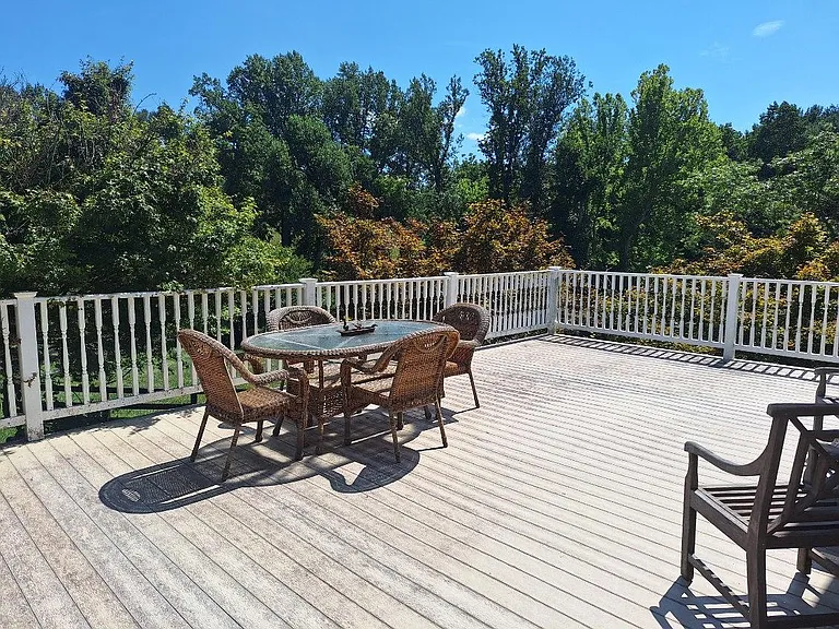 Knoll Run Ln — Photo 15