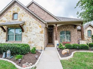 420 Sagebrush Ln, Waxahachie, TX 75165