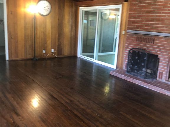 5th image of 160 S Pueblo Ave