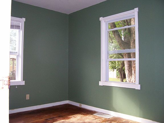 3rd image of 9611 Echo Ln