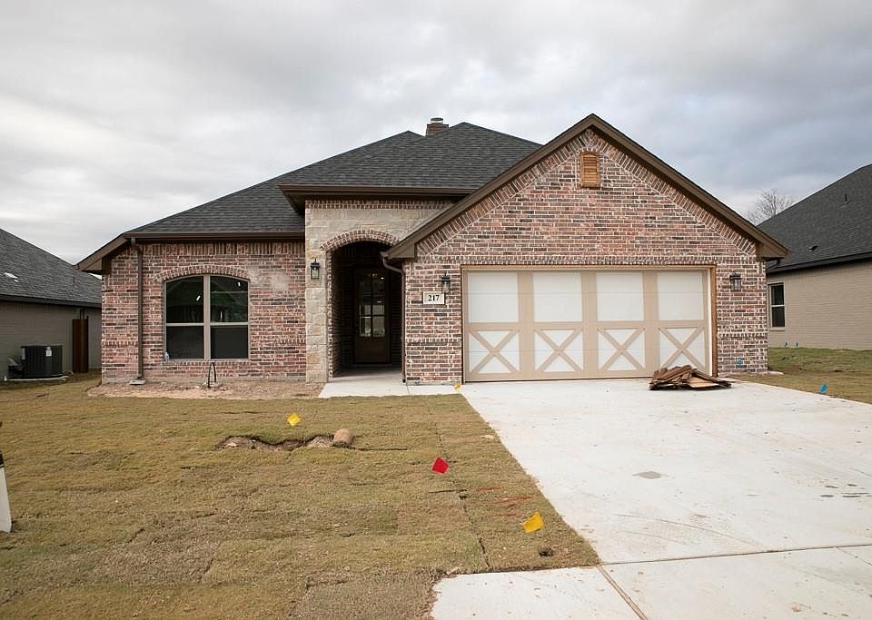 1st image of 217 Buckeye Dr