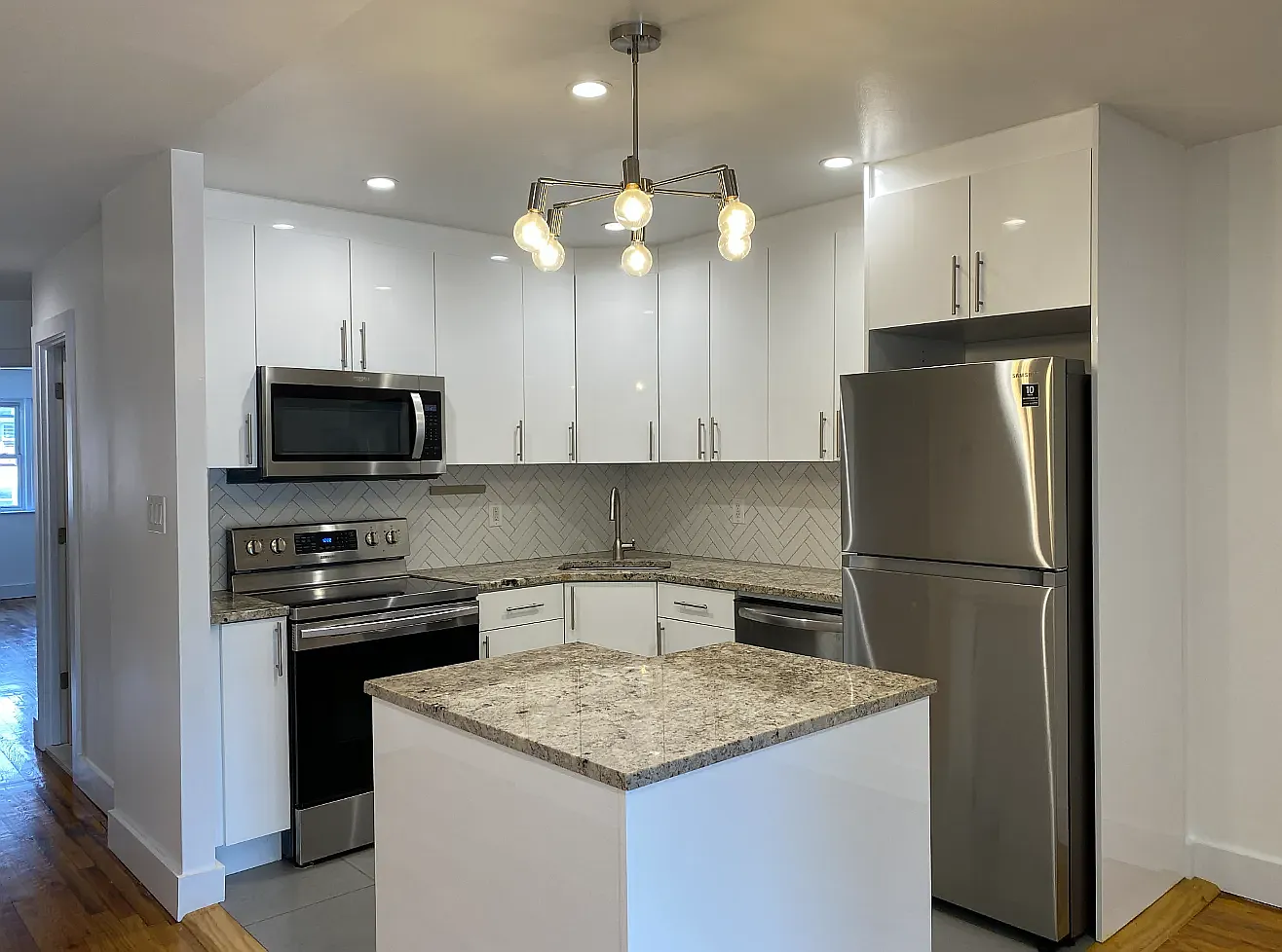 25-90 Steinway Street — Photo 3