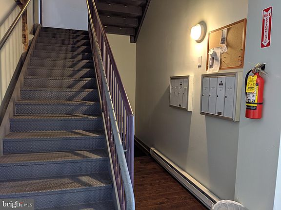 5th image of 2111-15 E Susquehanna Ave #2C