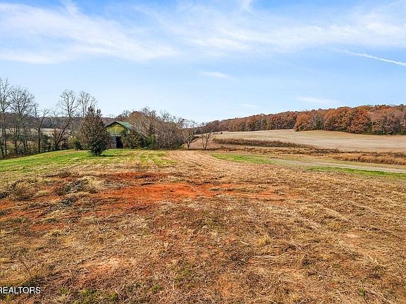 5th image of Old Kentucky Rd