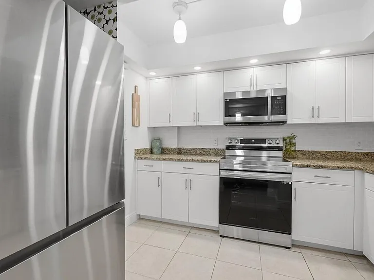 108 Royal Park Dr #1D — Photo 17