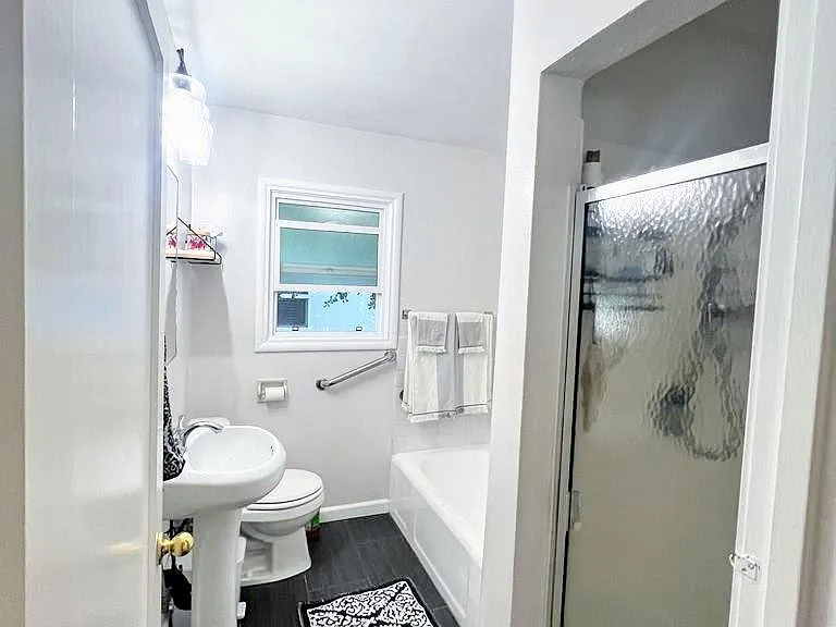 3911 Burckhalter Ave — Photo 13