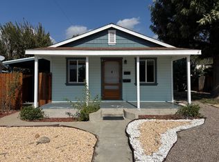 221 W Walnut Ave, Monrovia, CA 91016