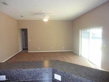 3rd image of 311 Blackthorn Pl