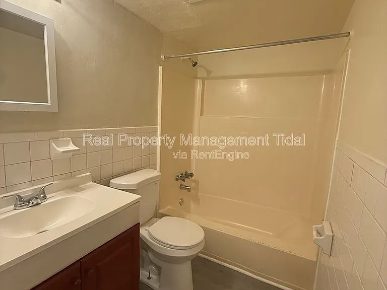 6255 Alexander St #16 — Photo 15