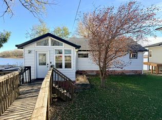 79 Northshore Dr, Mccook Lake, SD 57049