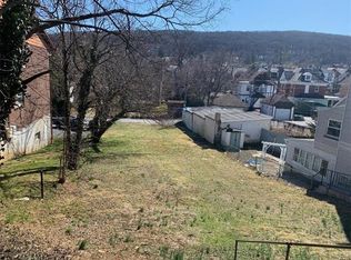 821 Cherokee St, Fountain Hill, PA 18015