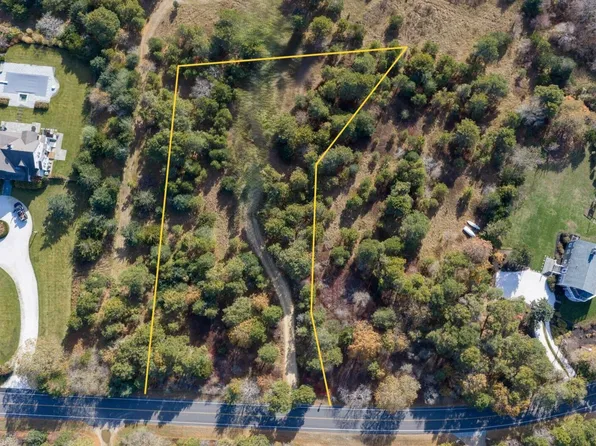 39 Slough Cove Rd, Edgartown, MA 02539