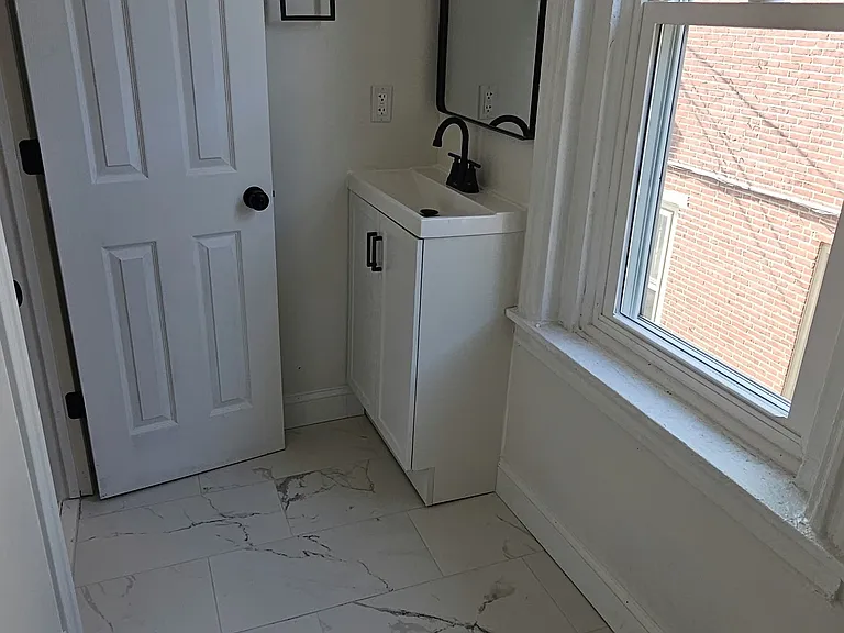 1405 N Rodney St #2 — Photo 6