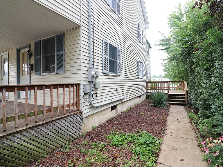 38 N Charles St — Photo 18
