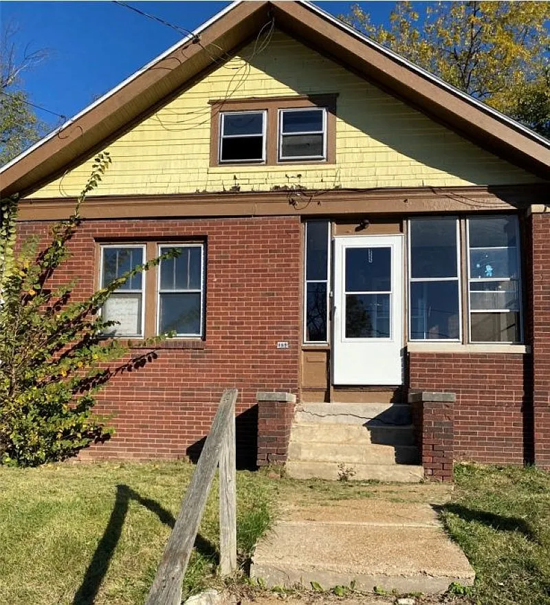 409 E Archer Ave photo 1
