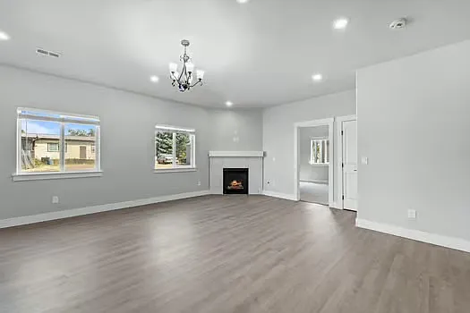 740 6th Ave — Photo 17