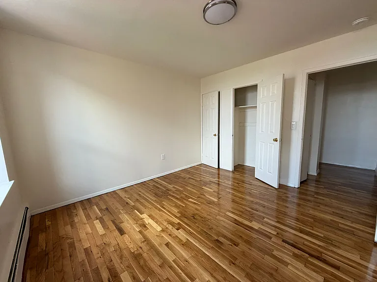 1264 Sheridan Ave #6F — Photo 2