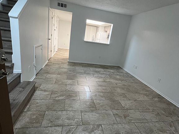 3rd image of 12066 Tift Cir