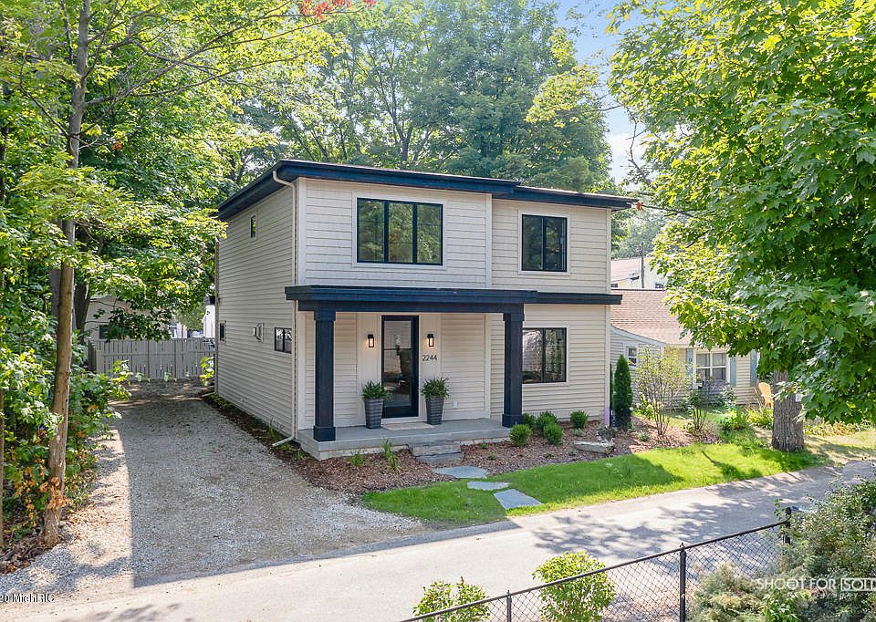 1st image of 2244 2nd Ave