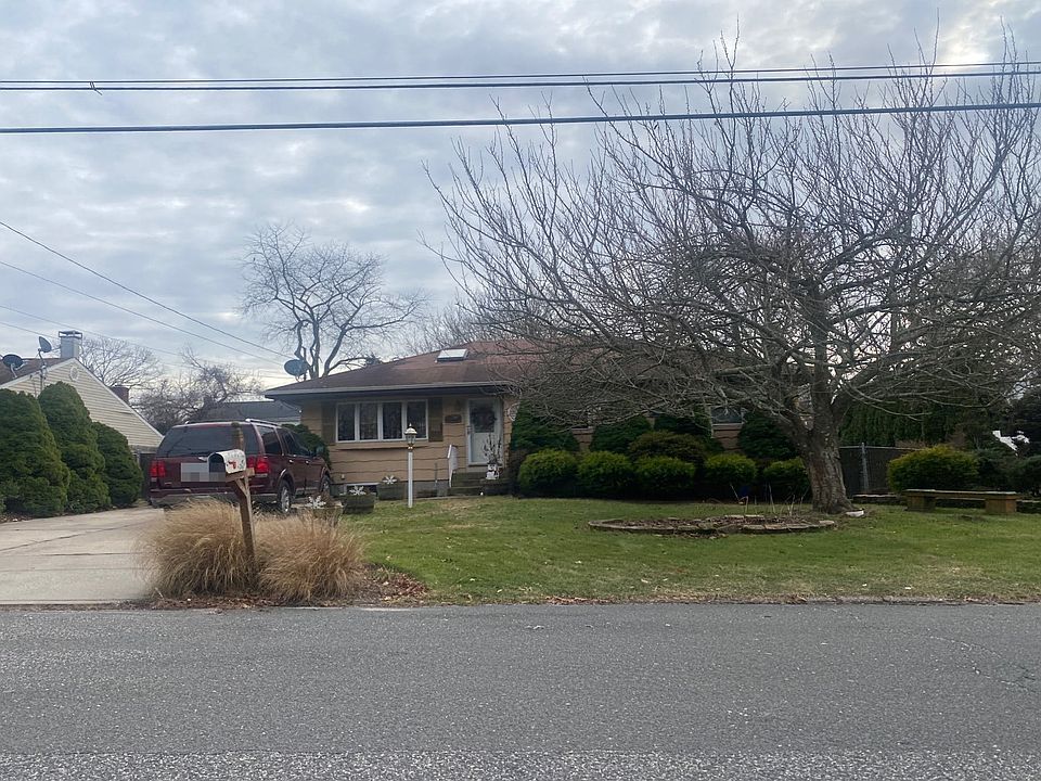 1st image of 88 Alcolade Dr E
