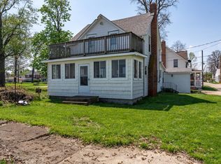 16 Oakwood Ave, Huron, OH 44839