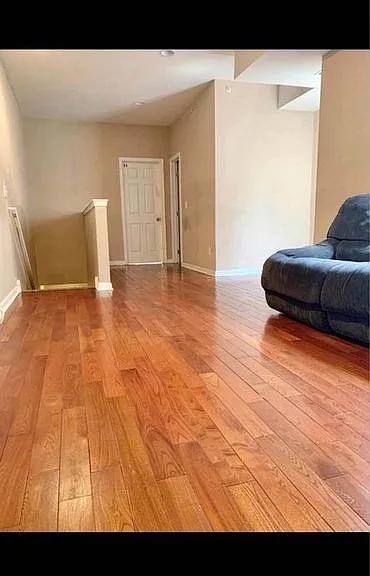 2356 N Park Ave #B2 — Photo 4