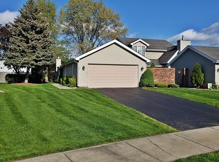 107 Bluegrass Dr, Schererville, IN