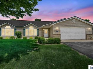 105 Gull Path, Mankato, MN 56001