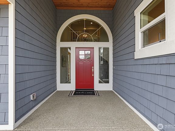 2nd image of 2850 SE 16th Street