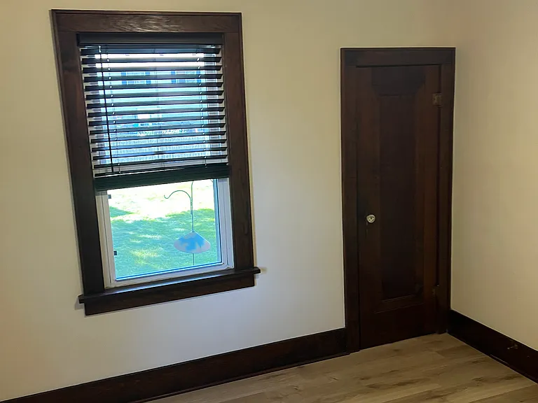 425 Pleasant St — Photo 30