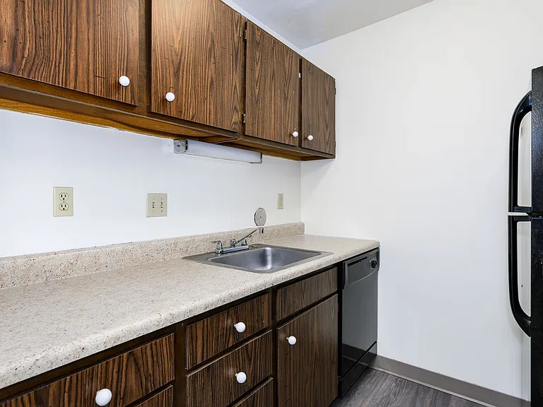 Oak Forest Apartments — Photo 47