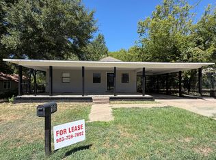 109 N Stewart St, White Oak, TX 75693