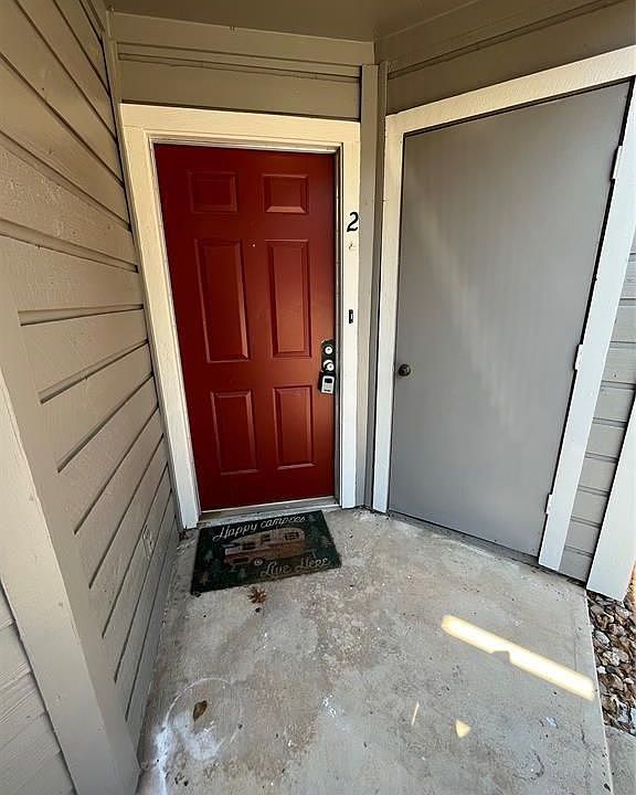 1st image of 2401 Sycamore Ave APT E2