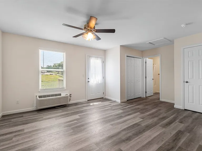 144 Highland Hills Dr — Photo 4